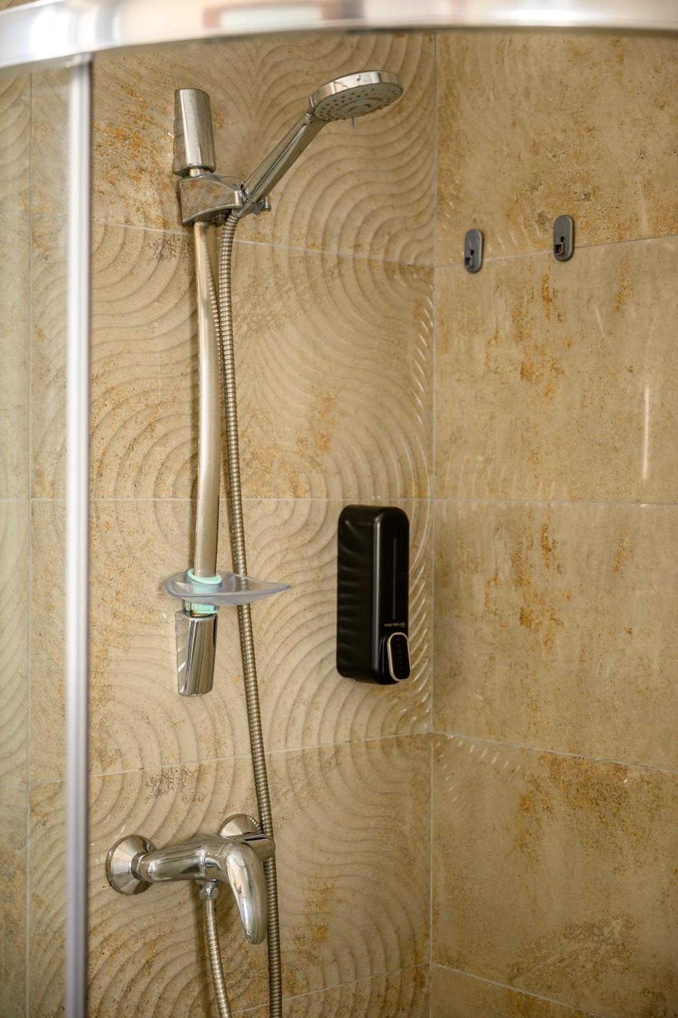 F11 Room 2, Private Room Two Single Beds Shared Bathroom In Shared Flat Msida Extérieur photo