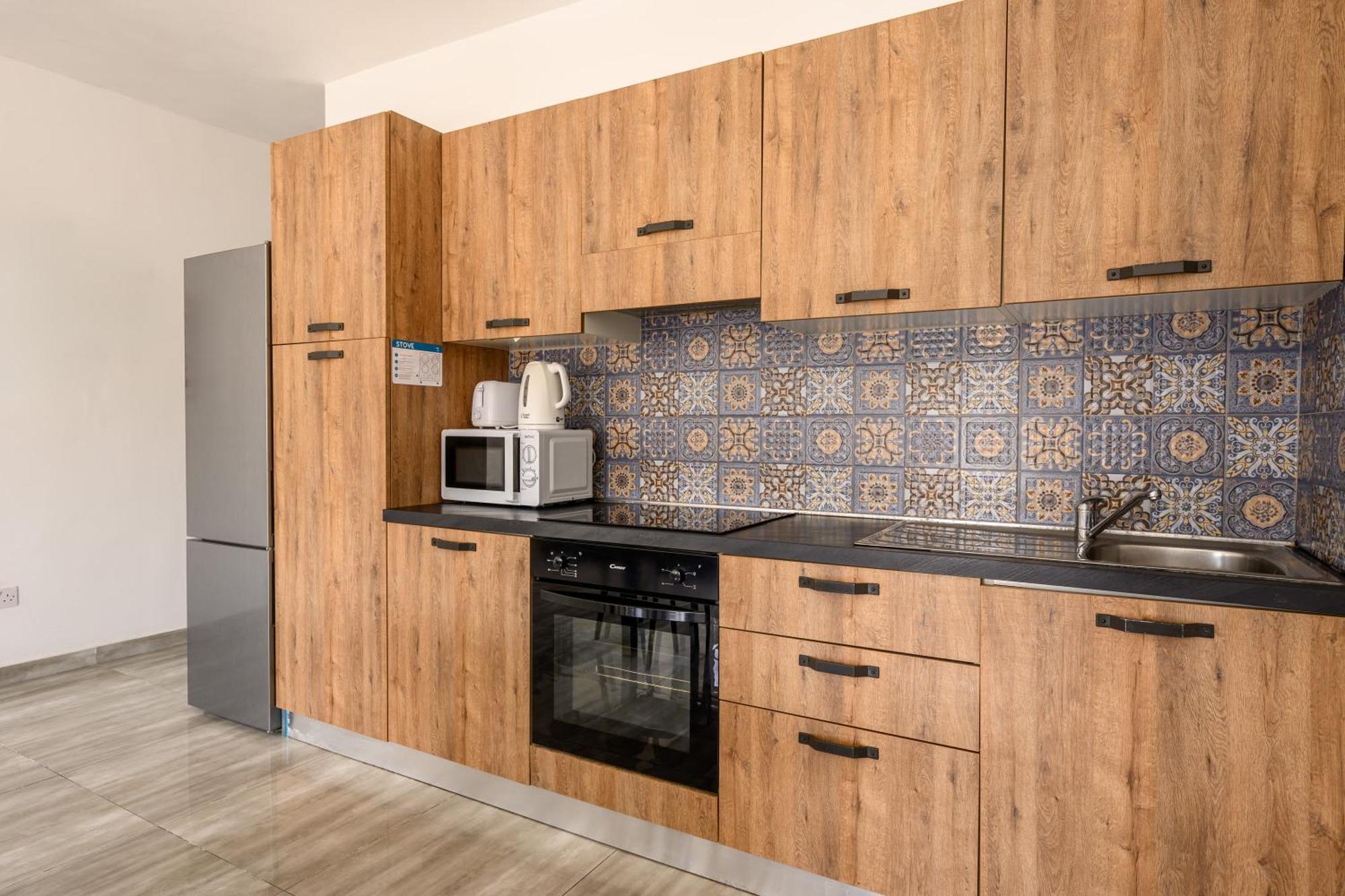 F11 Room 2, Private Room Two Single Beds Shared Bathroom In Shared Flat Msida Extérieur photo