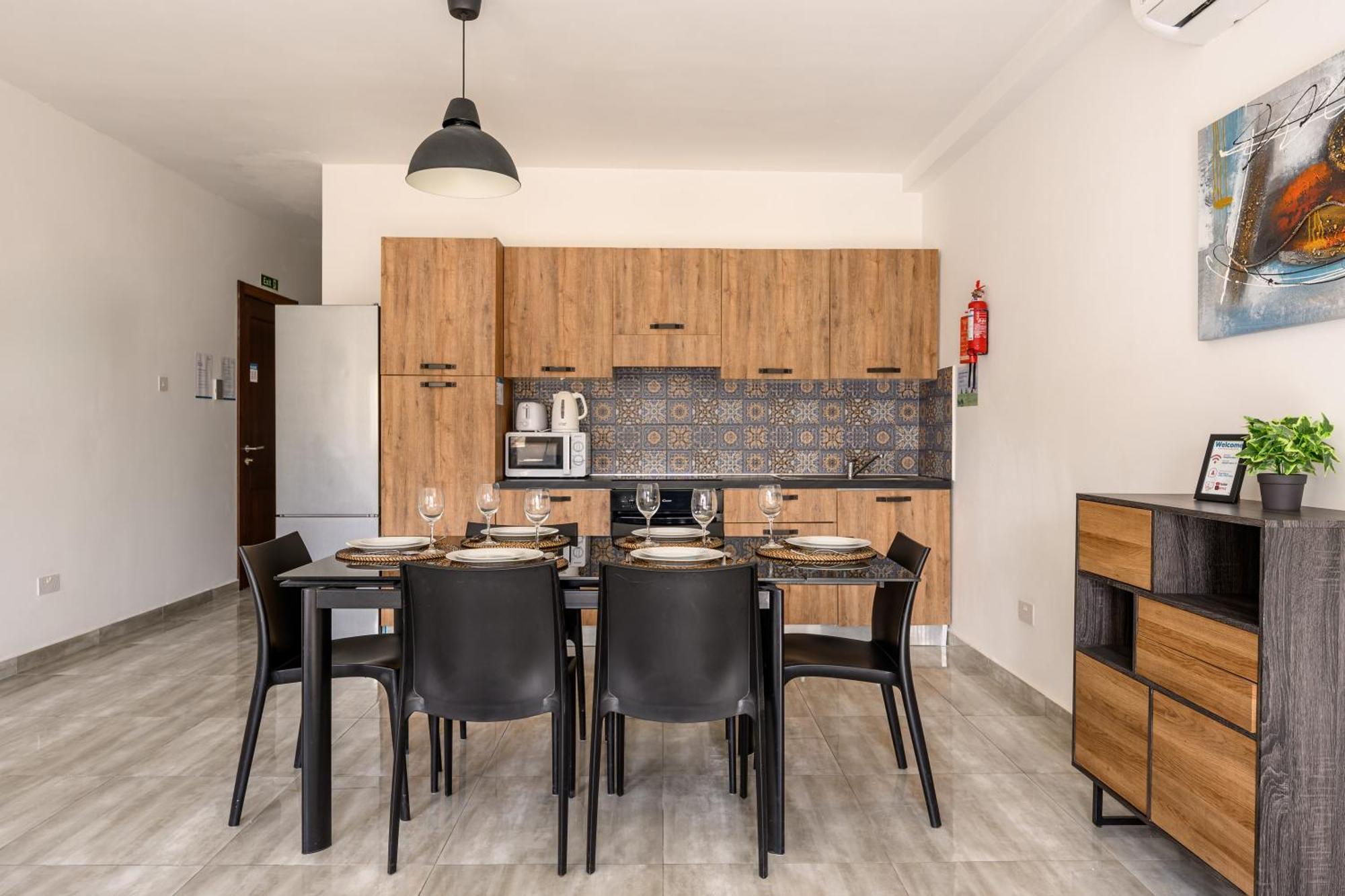 F11 Room 2, Private Room Two Single Beds Shared Bathroom In Shared Flat Msida Extérieur photo