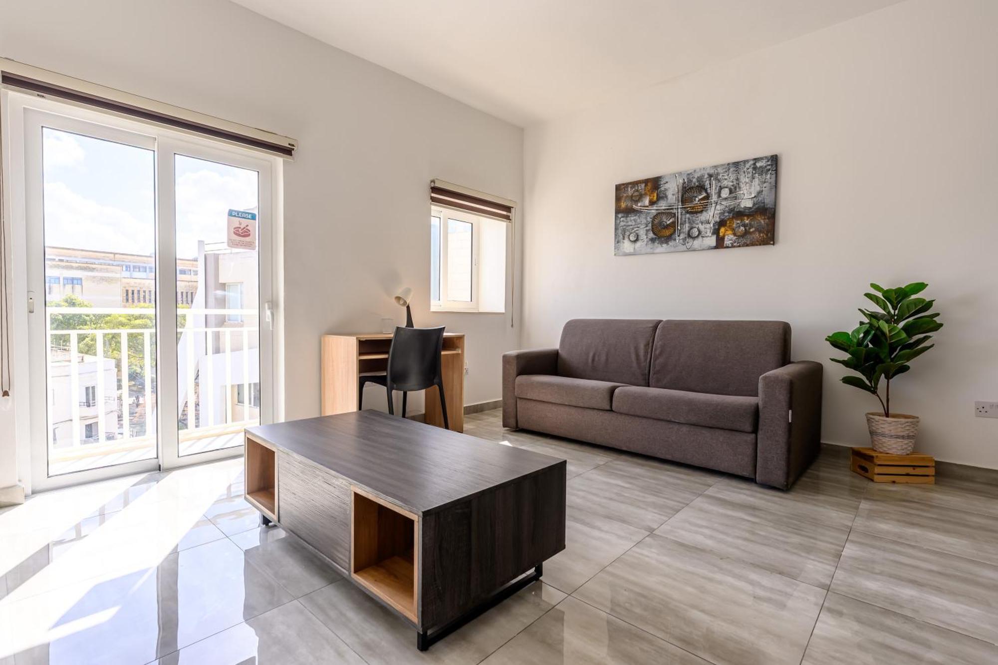 F11 Room 2, Private Room Two Single Beds Shared Bathroom In Shared Flat Msida Extérieur photo